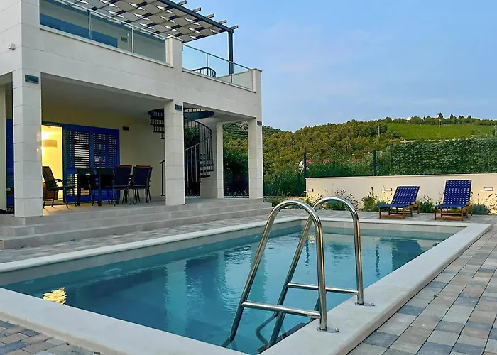 Stunning In * Kremena