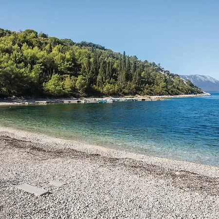 Feriehus Stunning In Kremena